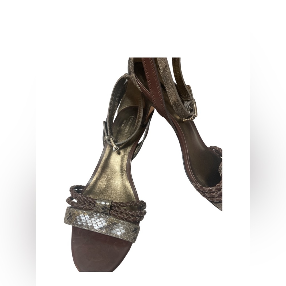 COACH Ieesha strappy leather sandal with kitten heel. 8.5